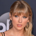 Taylor Swift Obliterates Internet With Surprise Move