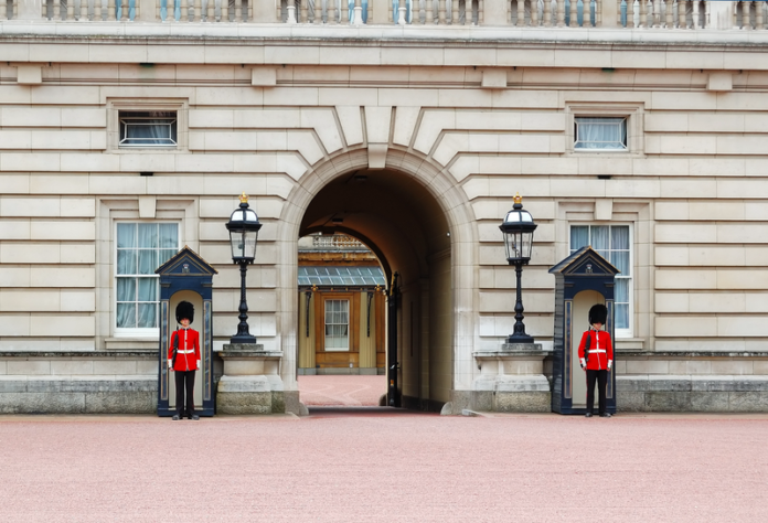 Royal Family Struck by Heartbreaking Death (dreamstime_s_5563842)